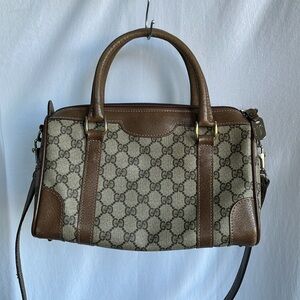 VINTAGE Gucci Supreme Boston 25 monogrammed bag